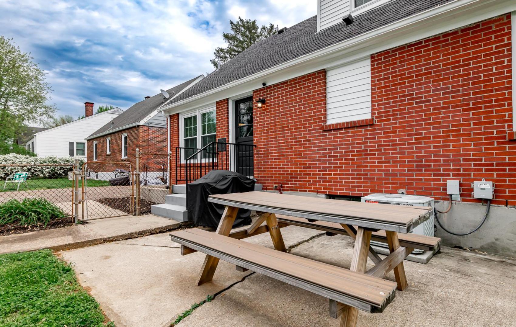 The Richmond - Fair Expo, Derby, Yum Villa Louisville Exterior photo